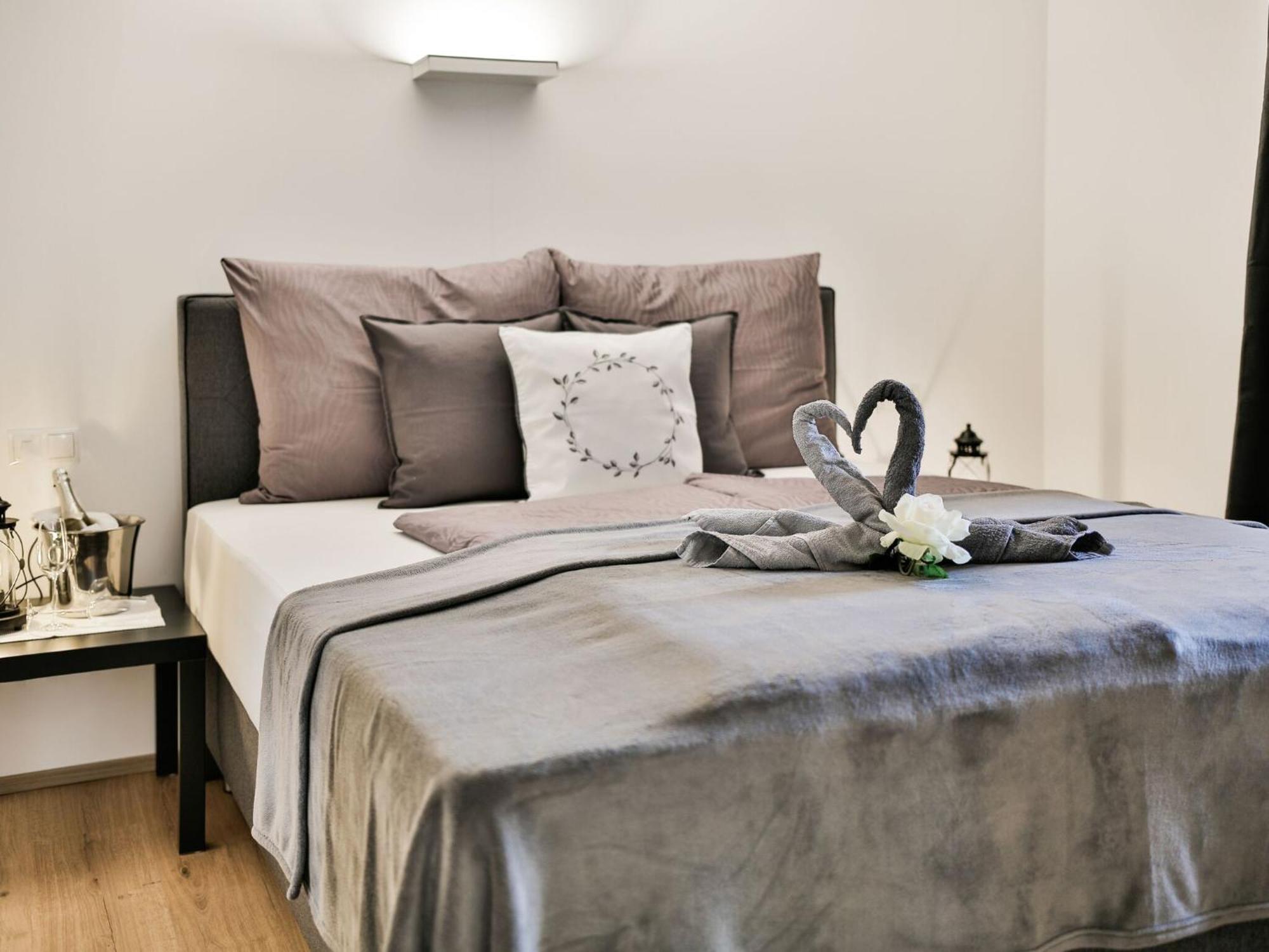 Elegant Apartment In Inzing With Terrace ภายนอก รูปภาพ