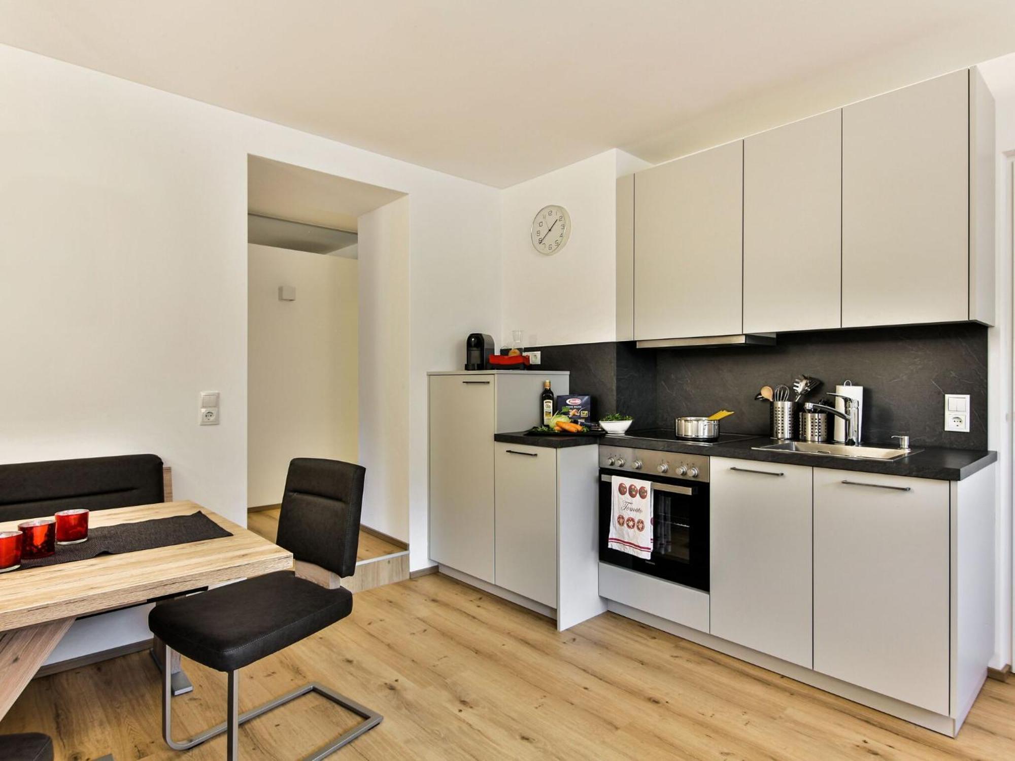 Elegant Apartment In Inzing With Terrace ภายนอก รูปภาพ